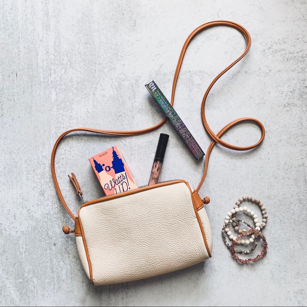 URBAN OUTFITTERS • small crossbody bag